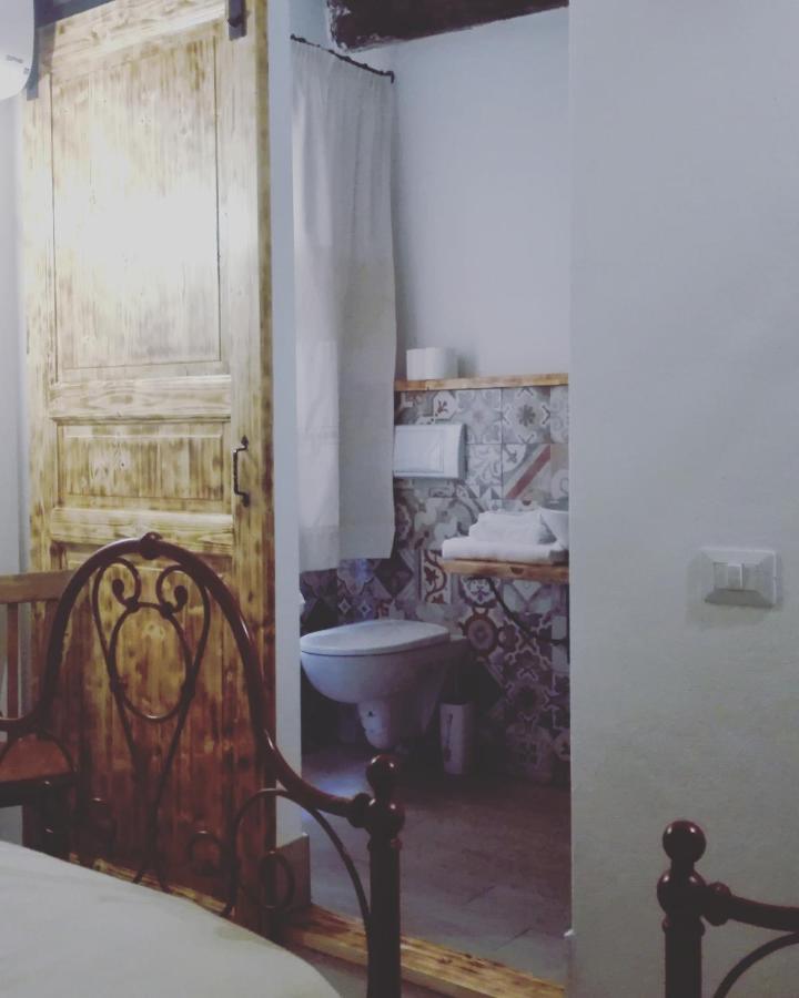 B&B Casa Doria Кастельсардо Экстерьер фото